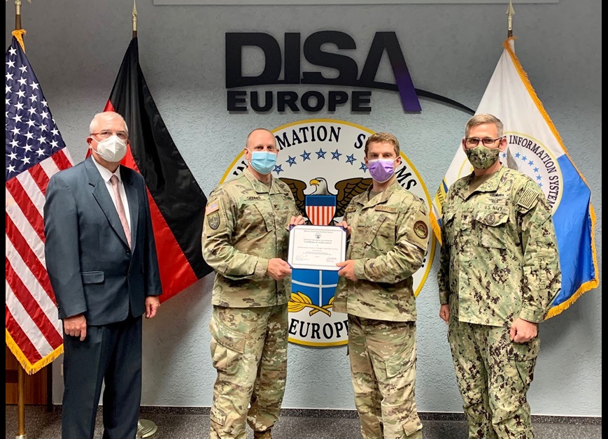 network manager at DISA receives award