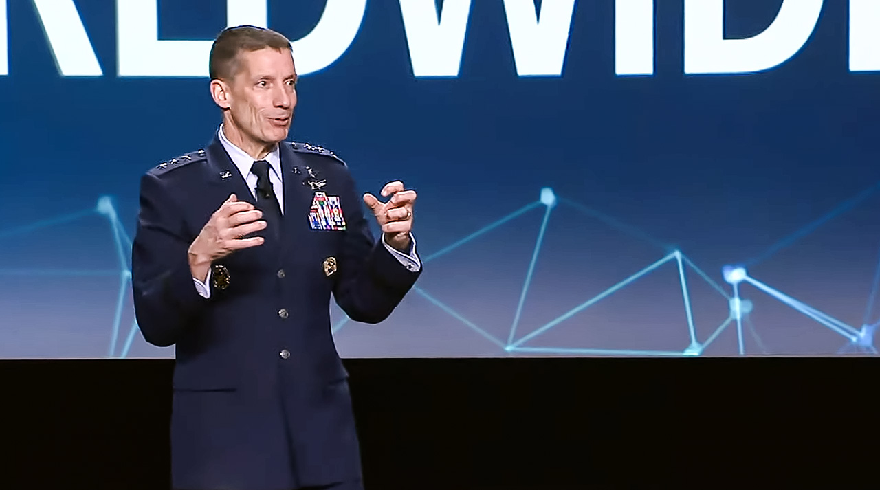 LT Skinner at DODIIS Worldwide Conference